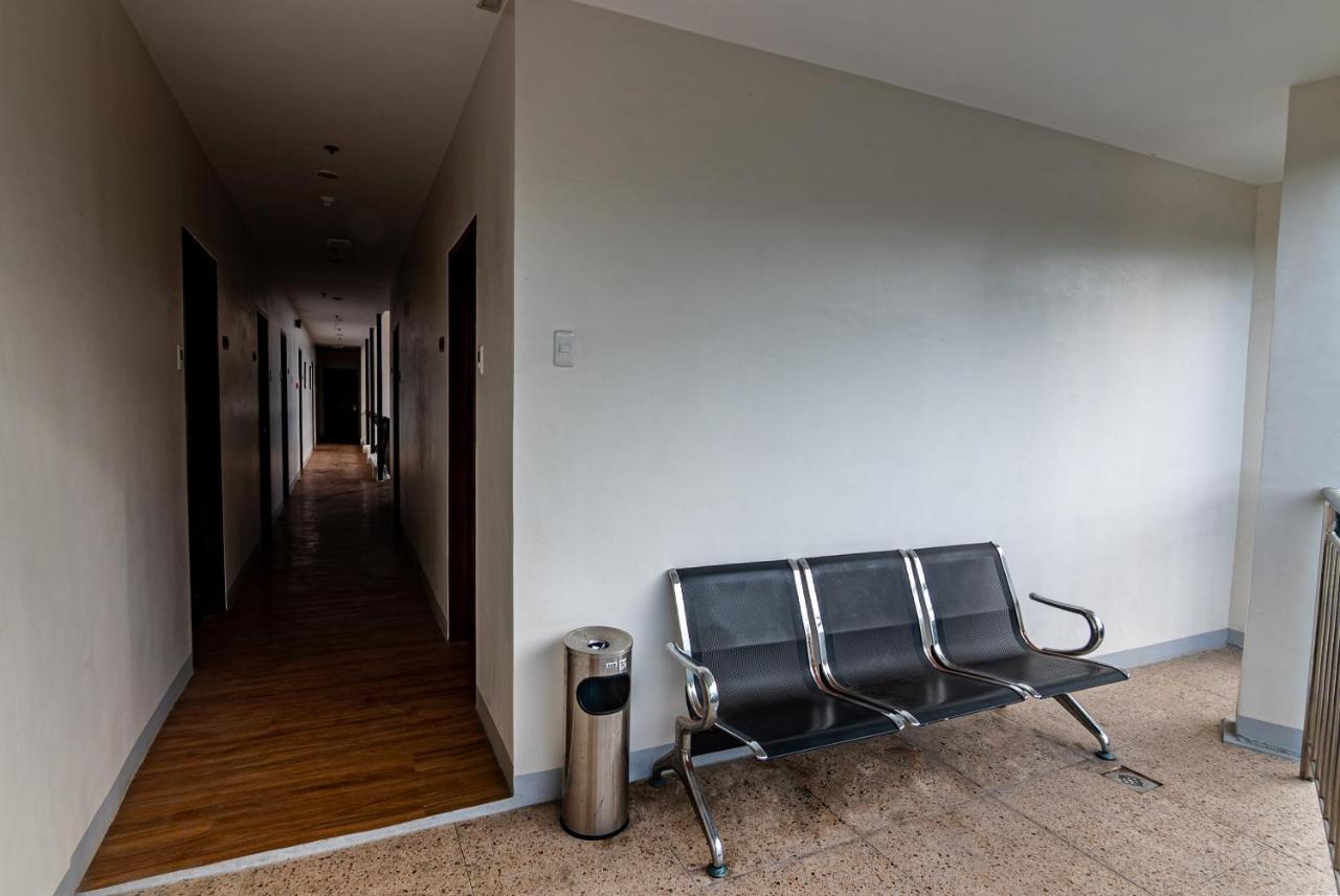 Kiwi Hotel Cebu Zewnętrze zdjęcie